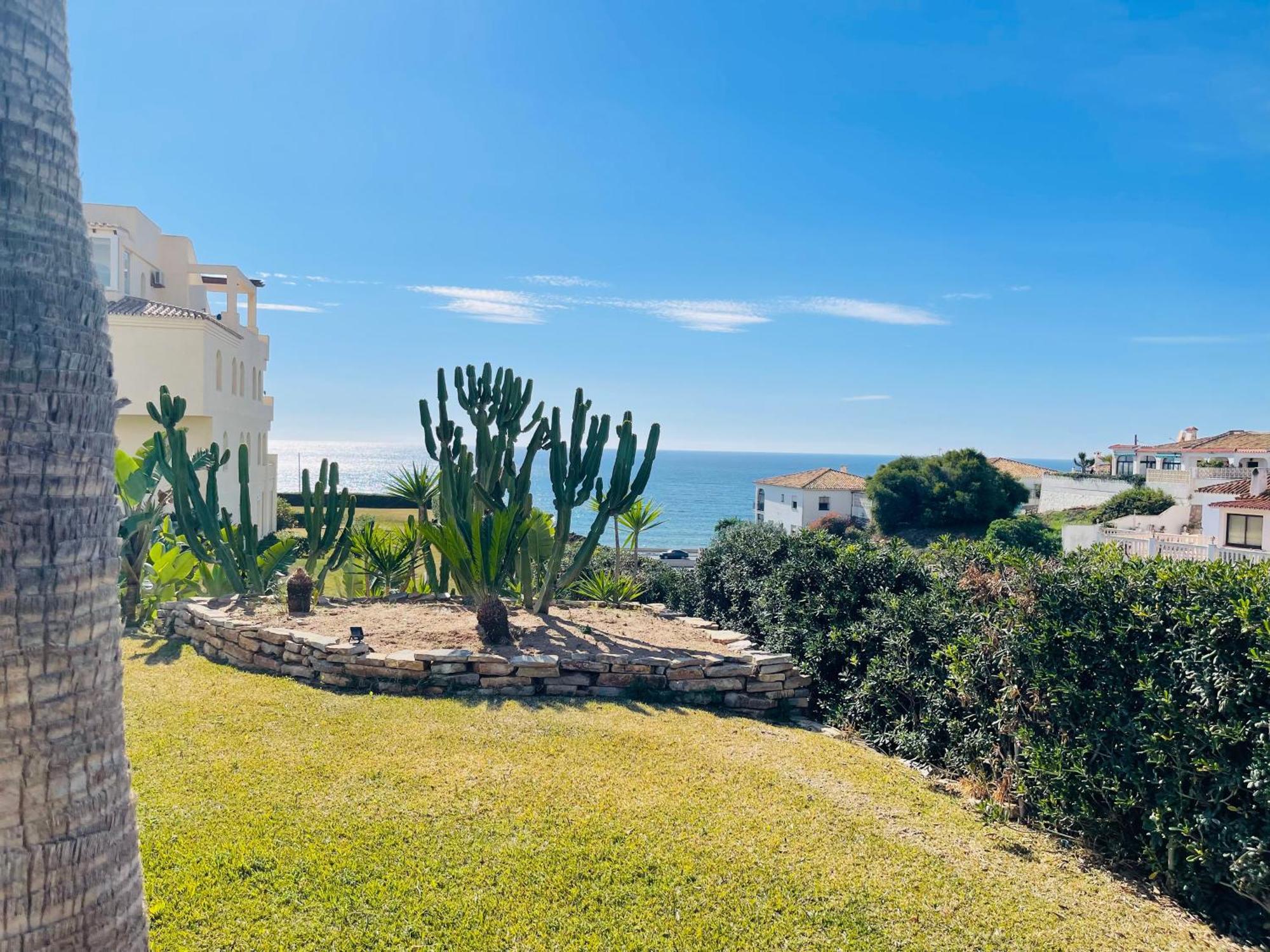 La Cala Gorgeous 2 Bedroom Apartment With Stunning Gardens, Pools And Sea Views El Faro Екстериор снимка
